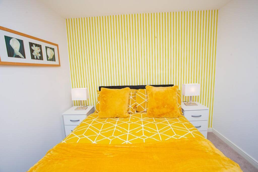 Mills Apartment - Two Bedroom En-Suite Apartment Northampton Eksteriør bilde